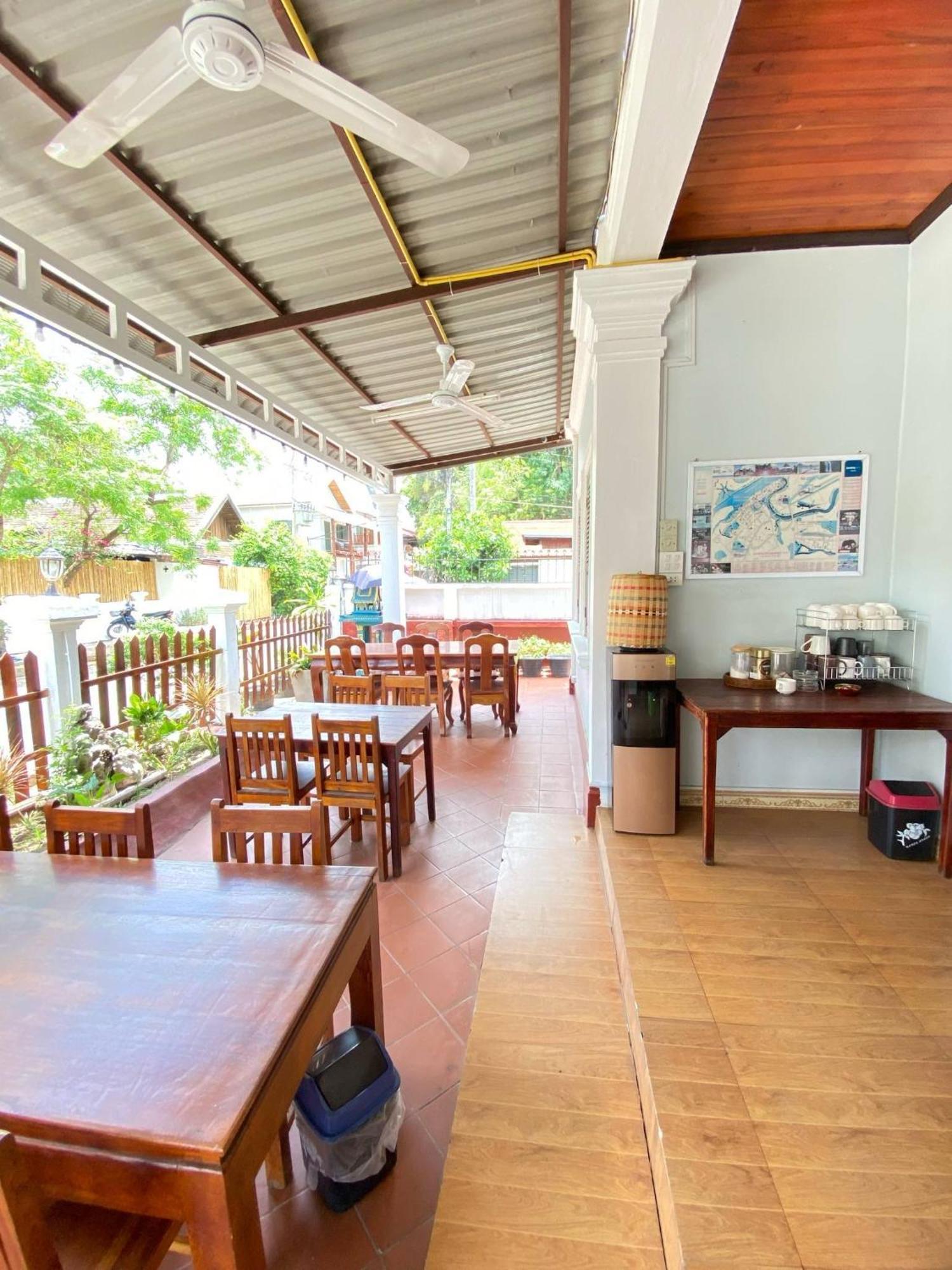 Singharat Boutique House Bed and Breakfast Luang Prabang Exteriör bild