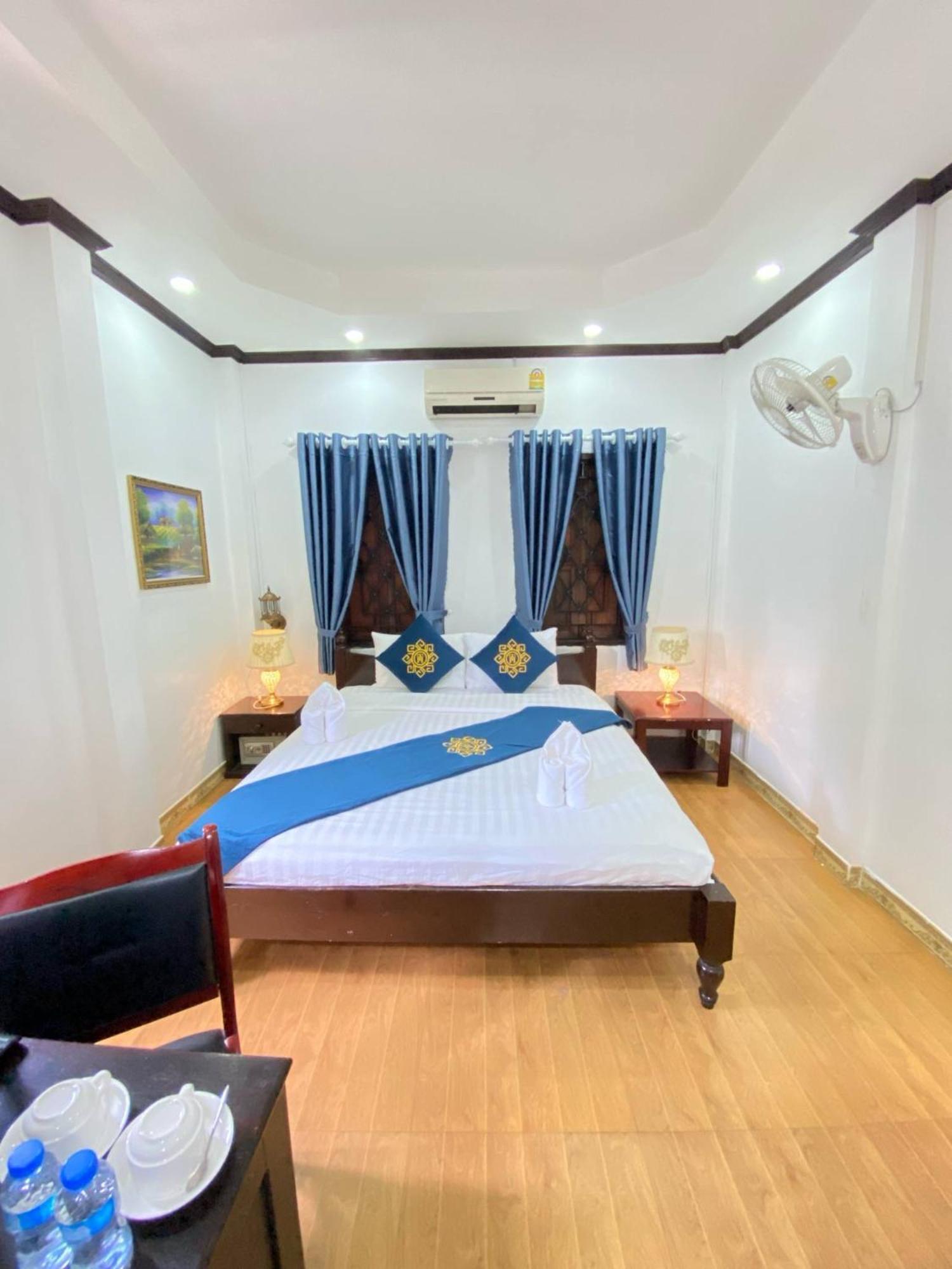 Singharat Boutique House Bed and Breakfast Luang Prabang Exteriör bild