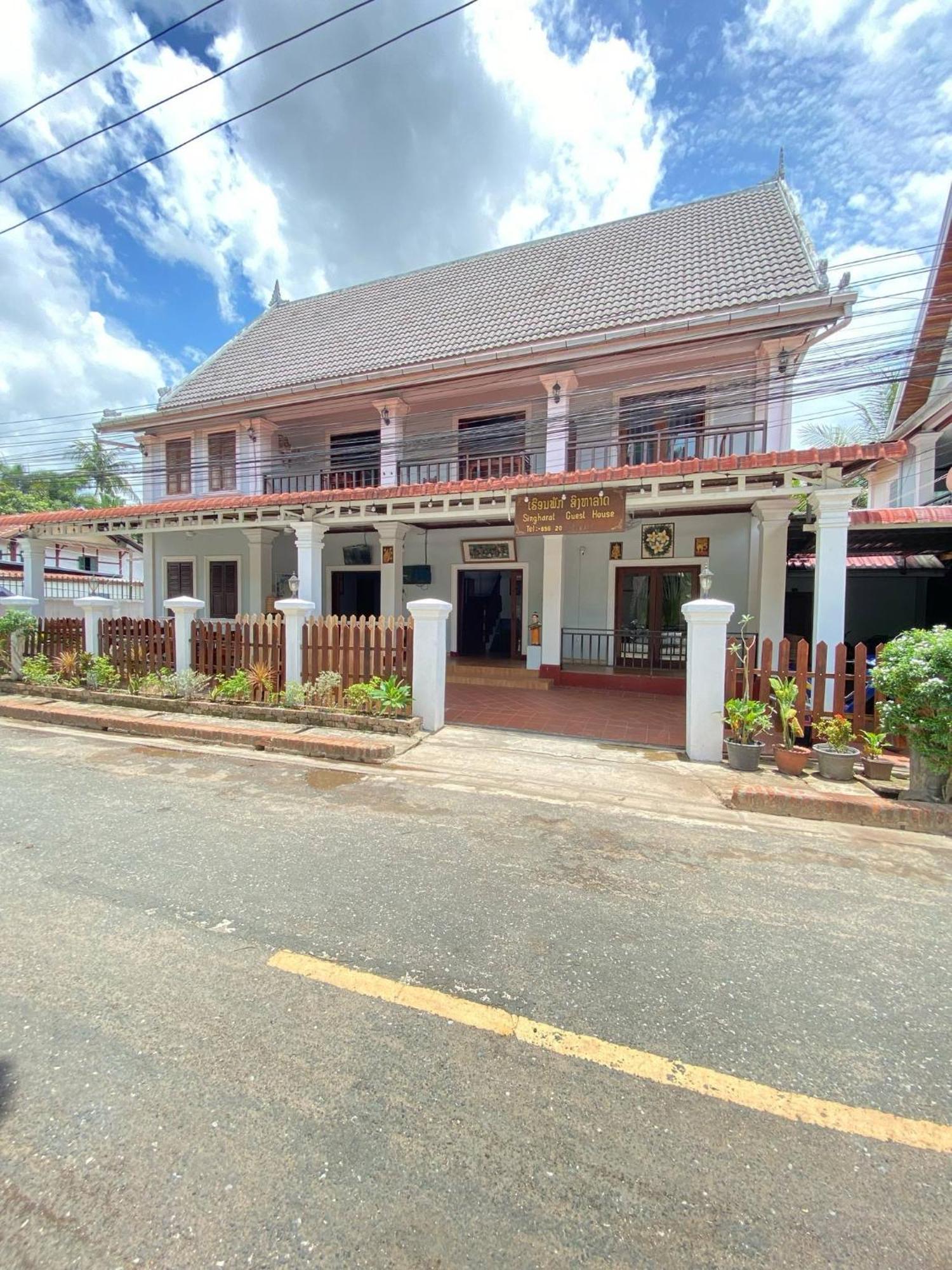 Singharat Boutique House Bed and Breakfast Luang Prabang Exteriör bild
