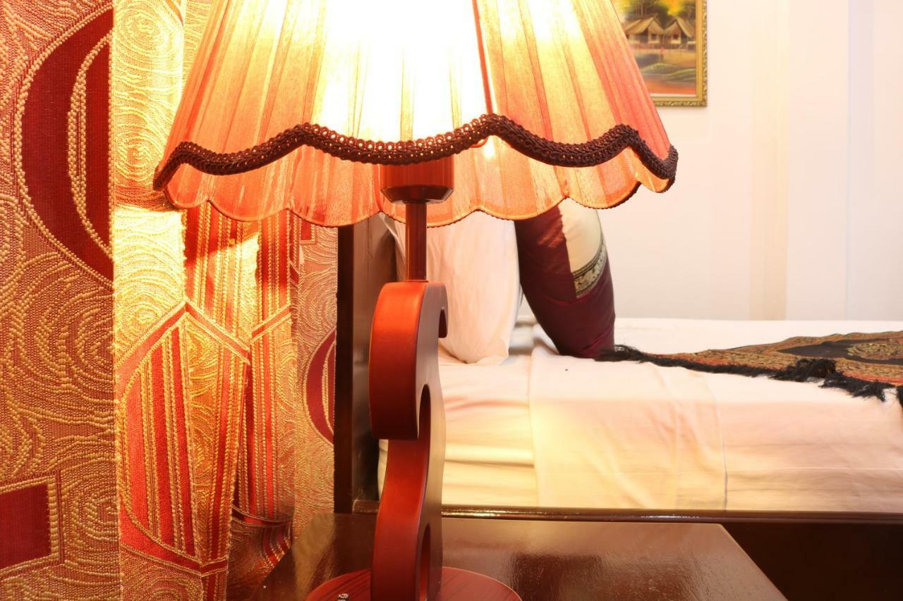 Singharat Boutique House Bed and Breakfast Luang Prabang Exteriör bild