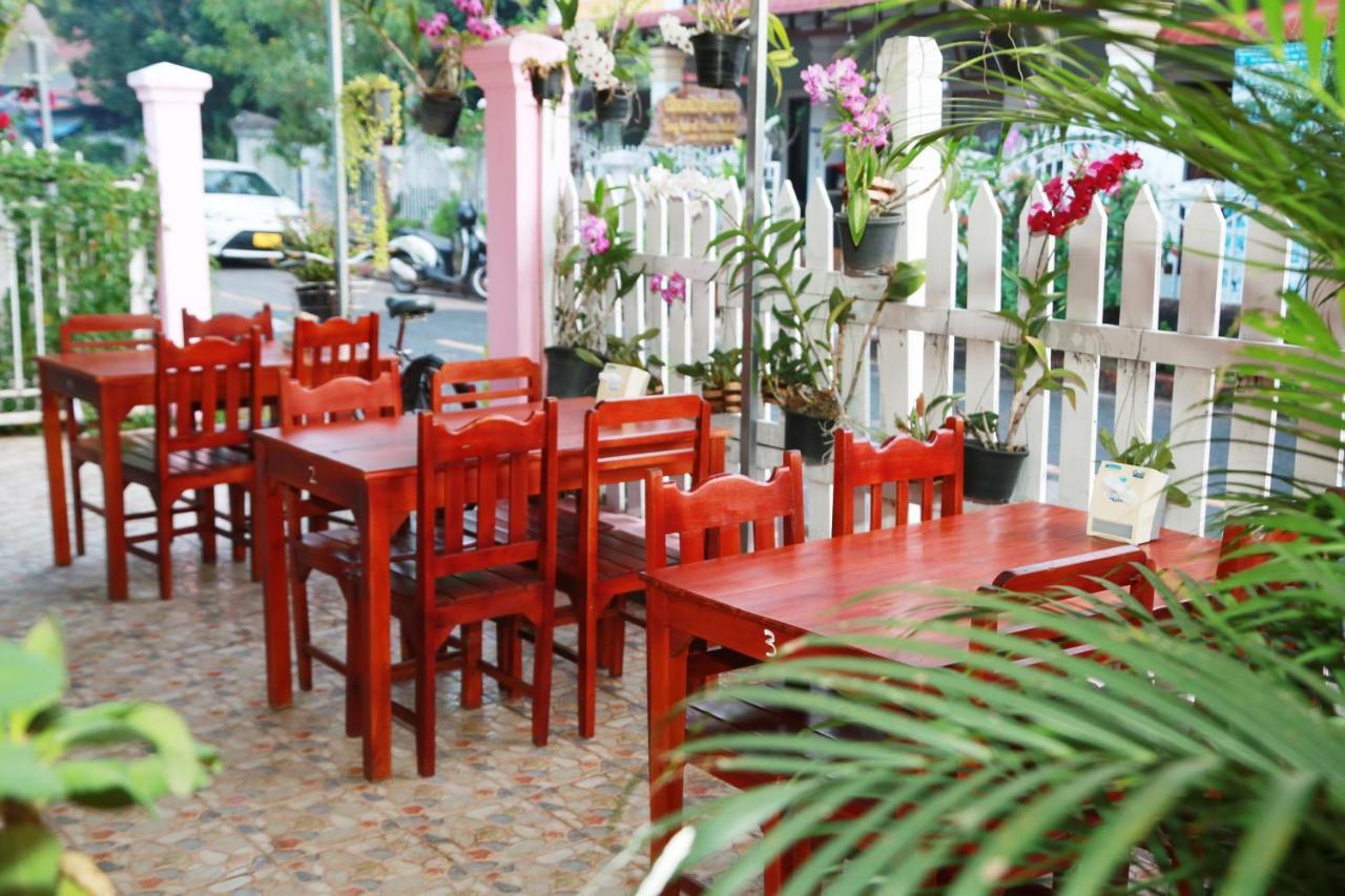 Singharat Boutique House Bed and Breakfast Luang Prabang Exteriör bild