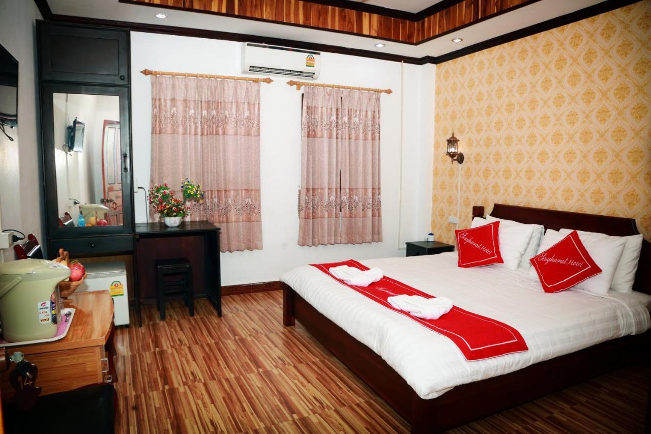 Singharat Boutique House Bed and Breakfast Luang Prabang Exteriör bild