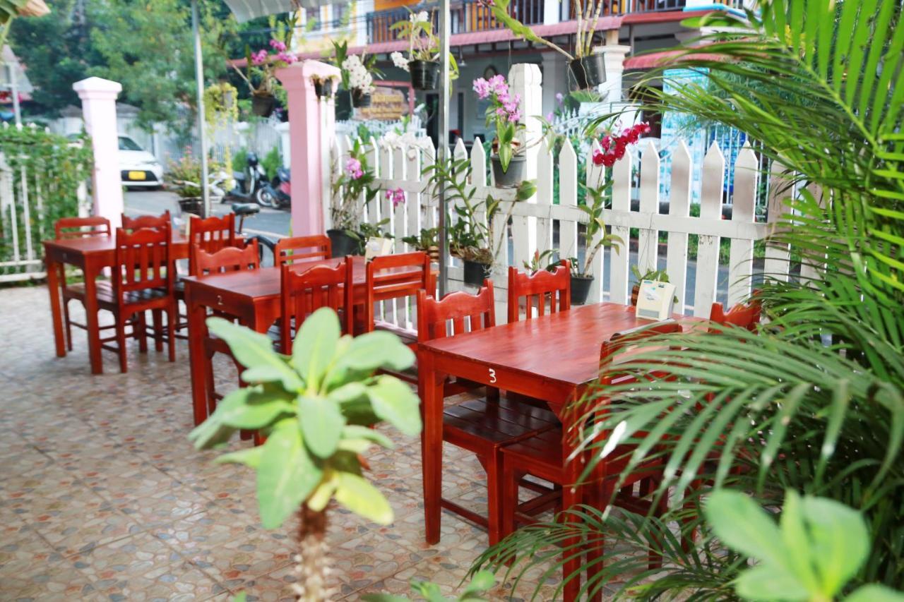Singharat Boutique House Bed and Breakfast Luang Prabang Exteriör bild